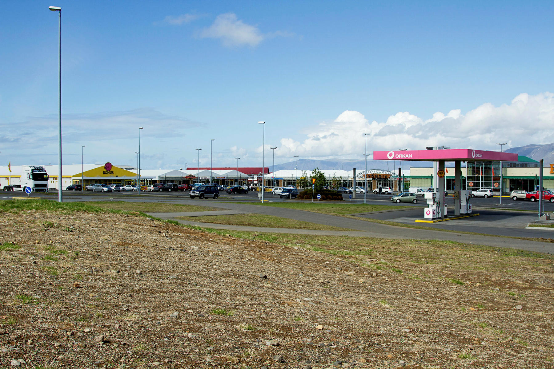 Reykjavík to reduce number of petrol stations by half in ...