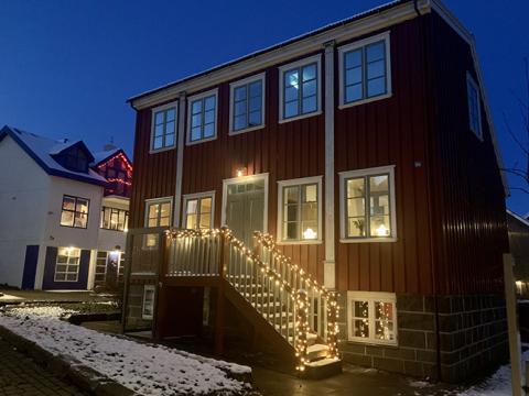 Gröndalshús skreytt jólaljósum