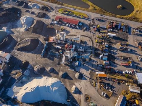 Loftmynd af athafnasvæði Malbikunarstöðvarinnar Höfða