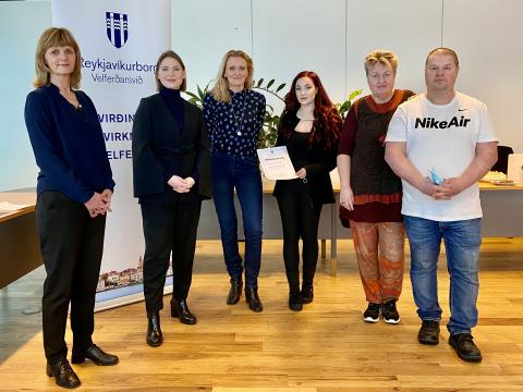 Styrkjanefndin ásamt fulltrúum Hlutverkaseturs.