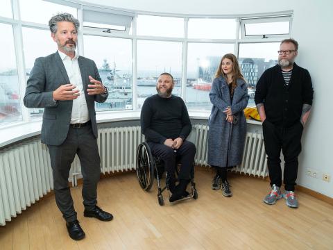 Opið Hafnarhaus. Frá vinstri; Dagur B. Eggertsson borgarstjóri, Haraldur Þorleifsson athafnamaður, Magnea Einarsdóttir fathönnuður og Paul Bennett yfirmaður skapandi greina og meðframkvæmdastjóri IDEO