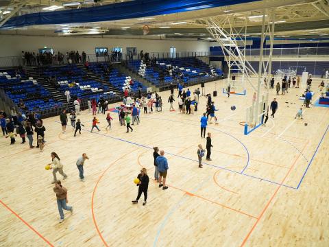 Parkethöllin, nýtt íþróttahús ÍR