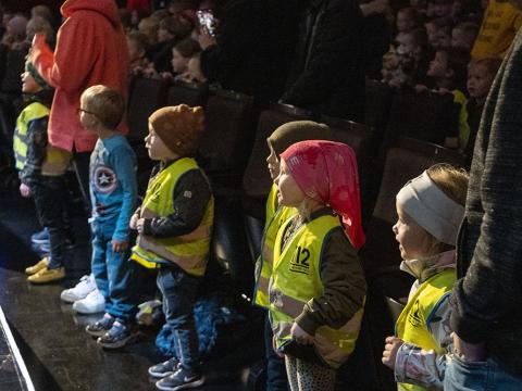 Leikskólabörn í á sumartónleikum Sinfó.