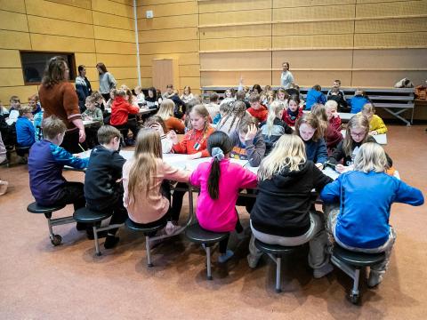 Hópvinna um Betri borg fyrir börn í Rimaskóla.