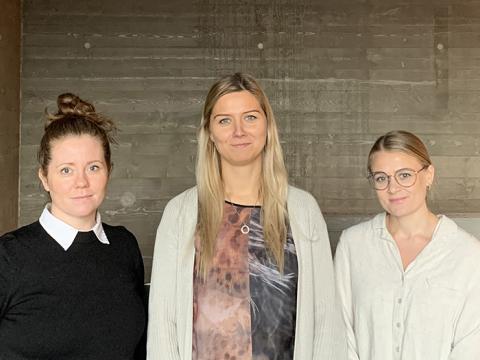 Svanhildur Jónsdóttir fyrir miðju ásamt þeim Þorbjörg Þórhildi Snorradóttur og Kristínu Sigurðardóttur, hjúkrunarfræðingum og verkefnastjórum í Velferðartæknismiðjunni. 