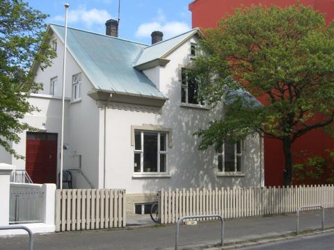 Dagsetrið Vin við Hverfisgötu