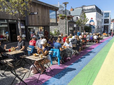 Mannlíf við Skólavörðustíg.