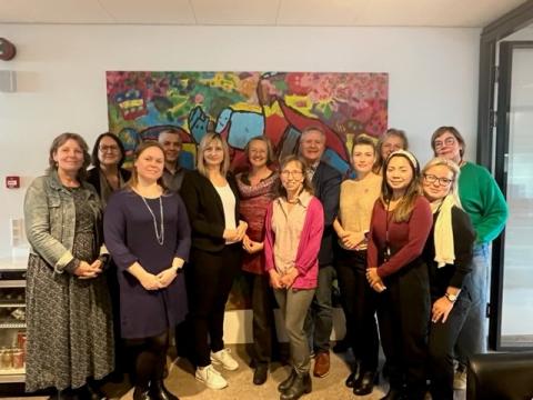 Samningur um móðurmálskennslu samþykktur og undirritaður