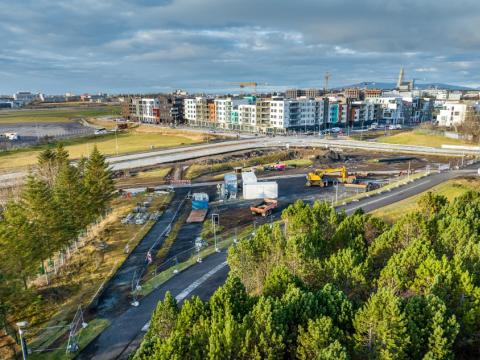 Lóð fyrir 65 íbúðir við Nauthólsveg.