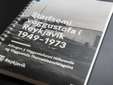 Mynd af forsíðu skýrslu um rannsókn á vöggustofum