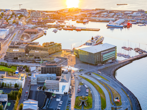 Parísarhjól í Reykjavíkurhöfn - unnin mynd