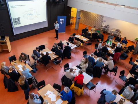 Íbúafundur með borgarstjóra í Hlíðaskóla í mars