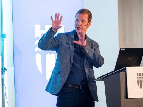 Óli Örn Eiríksson, segir frá uppbyggingu atvinnulóða