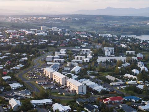 Mynd tekin úr lofti og sýnir yfir Grafarvog