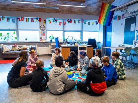 Students at Vesturbæjarskóli participating in the Shared Voices project during a lesson