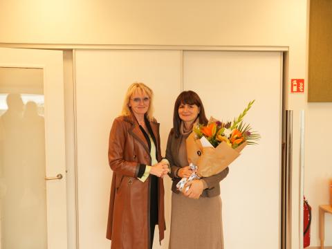 Mayor Heiða Björg Hilmisdóttir and Vessela Stoyanova Dukova, preschool director of Jörfi.