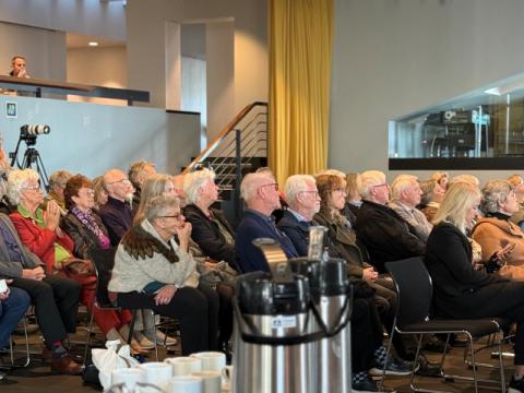 Fullur Tjarnarsalur af fólki á Virkniþingi í morgun