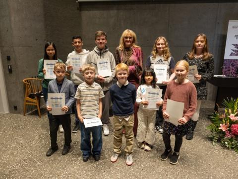 At the Imagine Forum, the mayor recognized the best artworks.