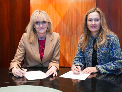 Heiða Björg Hilmisdóttir, borgarstjóri og Ásta Sóllilja Guðmundsdóttir, framkvæmdastjóri KLAK-Icelandic Startups 