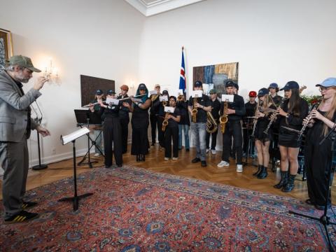 The Vesturbær and Miðbær school band won the 2025 Icelandic Education Awards. Photo taken at Bessastaðir.