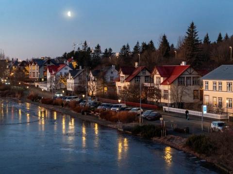 Við Reykjavíkurtjörn