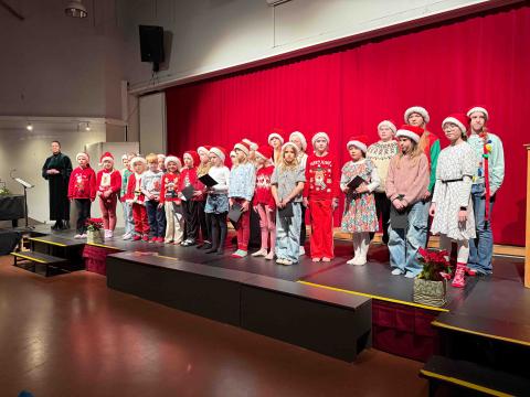 Mynd frá 70 ára afmæli Hlíðaskóla