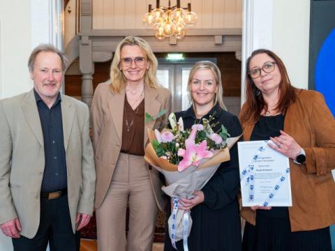 Frá afhendingu styrks úr minningarsjóði Gunnars Thoroddsen í Höfða. Frá vinstri, Gunnlaugur Briem, fyrir hönd minningarsjóðsins, Heiða Björg Hilmisdóttir, borgarstjóri, Rut Sigurðardóttir og Guðbjörg F. Halldórsdóttir fyrir hönd Bergsins Headspace