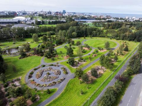 Laugardalurinn, loftmynd yfir Grasagarð Reykjavíkur.