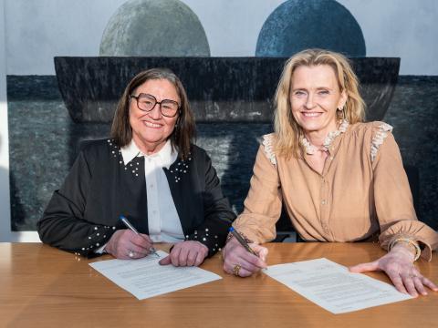 Inga Sæland, mennta- og barnamálaráðherra, og Heiða Björg Hilmisdóttir borgarstjóri