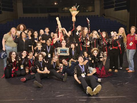 Hópur barna úr Fellaskóla sem unnu Skrekk 2025