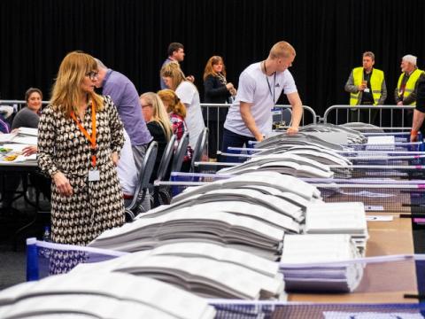 Talning atkvæða í borgarstjórnarkosningunum 2022