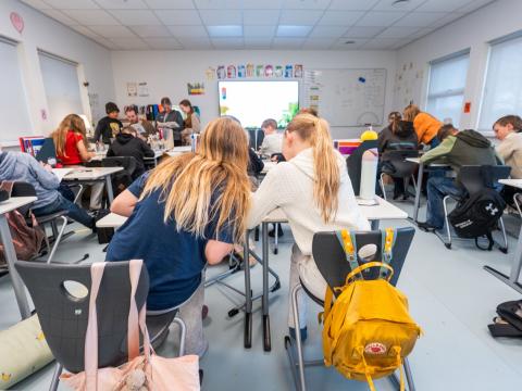 Mynd tekin inn í bekk í nýja Skólaþorpinu í Laugardal.