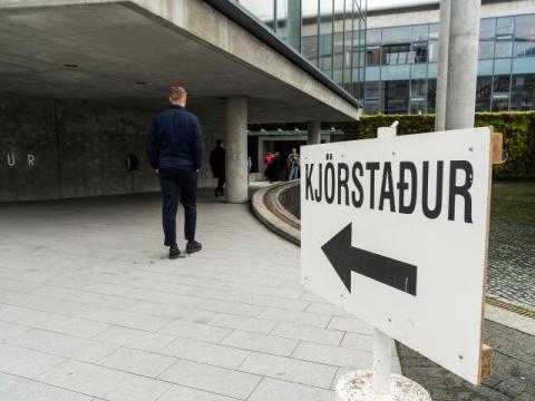 Gengið til þjóðaratkvæðis