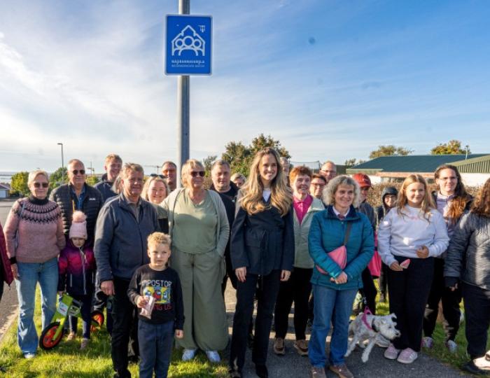 Neighborhood watch sign installed on Stararimi in Grafarvogur