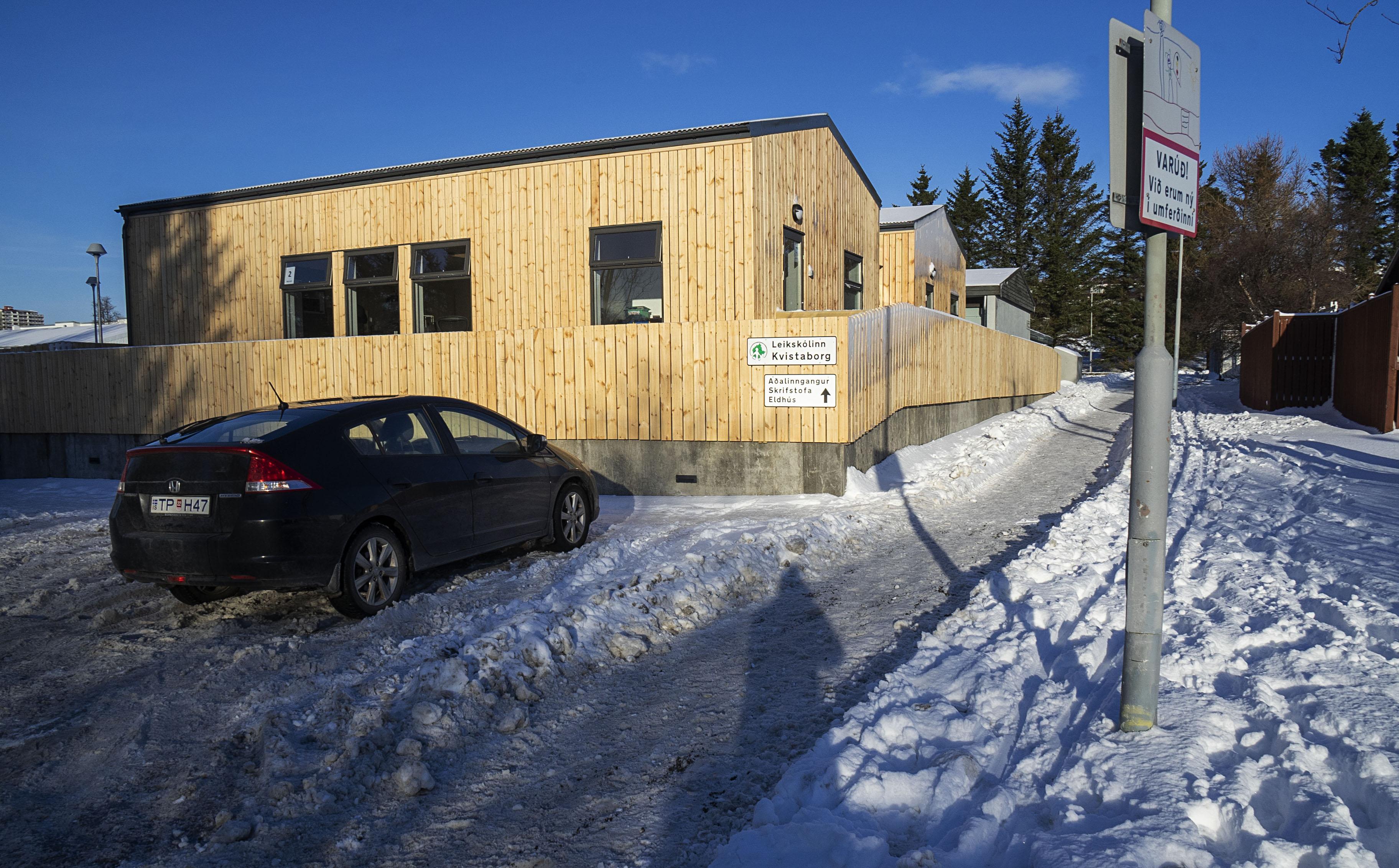 Starfsmenn segja nýtt húsnæði Kvistaborgar notalegt. Vetrarsólin skemmir ekki fyrir. 