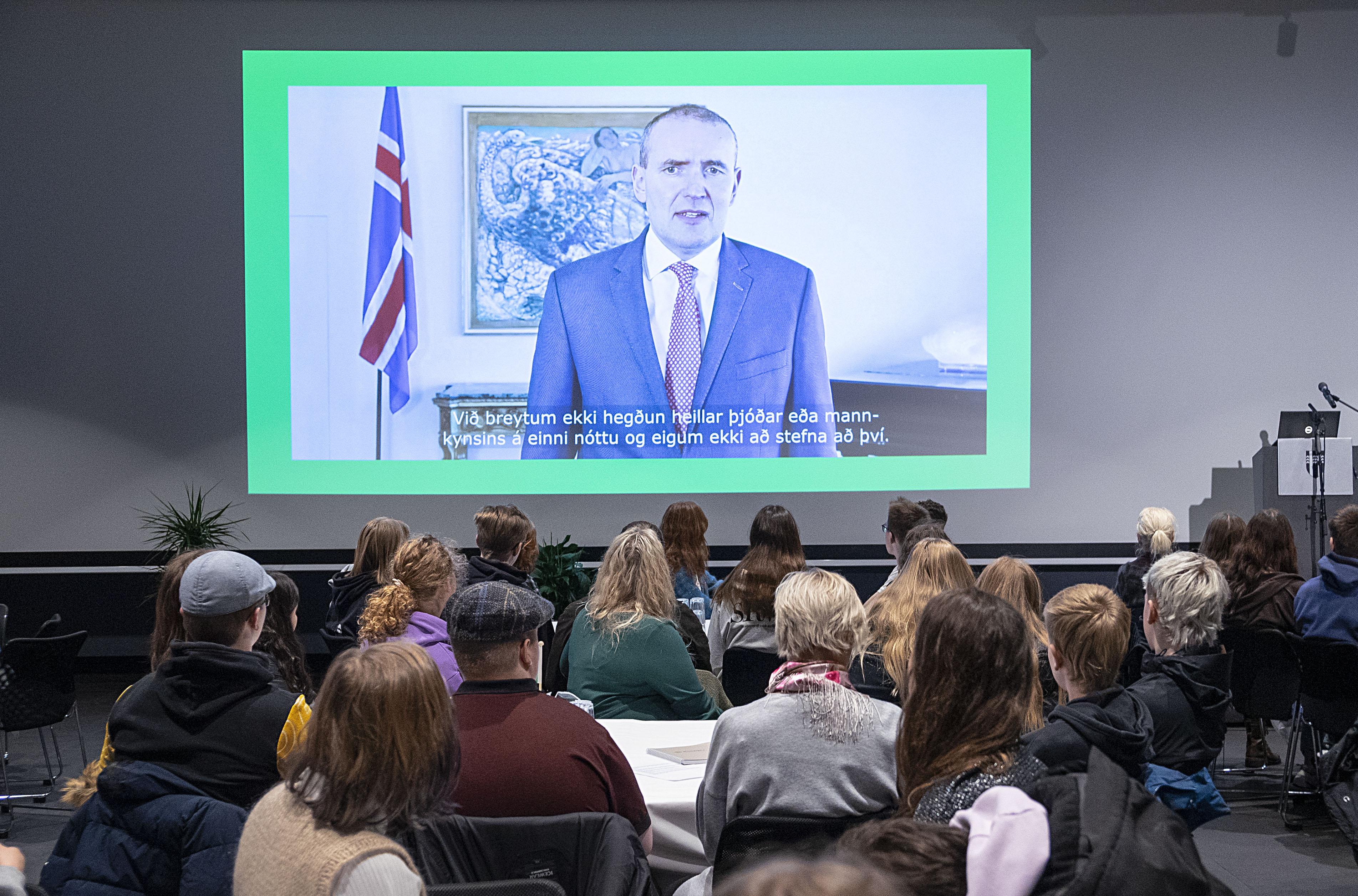 Guðni Th Jóhannesson forseti hvatti til bjartsýni og sagði: „Við skulum ekki fyllast loftslagskvíða, heldur kappi. Loftslagskappi!“