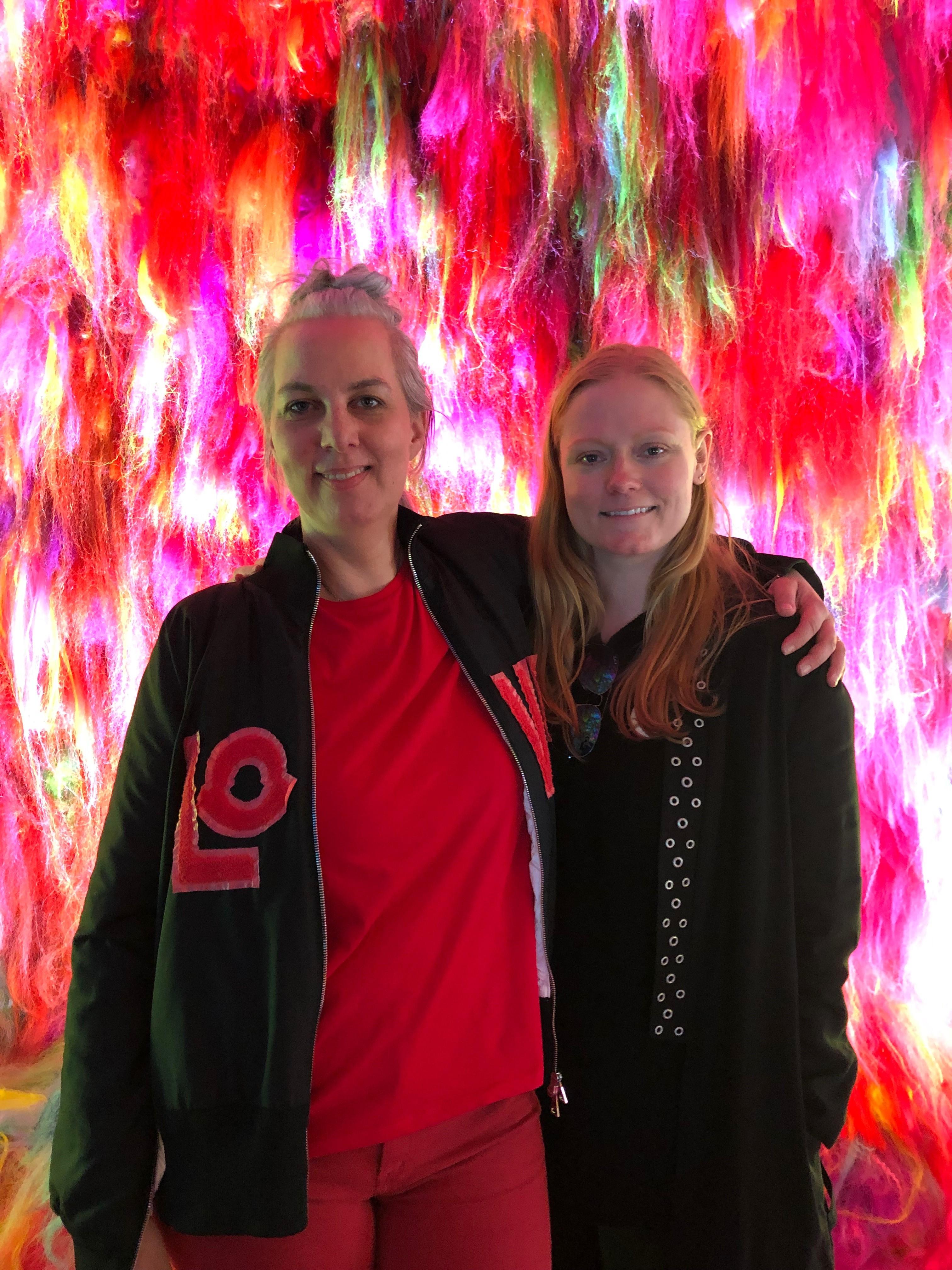 Hrafnhildur Arnardóttir listakona og Lilja Hrönn Baldursdóttir, listrænn framleiðandi og framkvæmdastjóri, eru konurnar á bak við Höfuðstöðina. Myndina tók Frosti Gnarr.