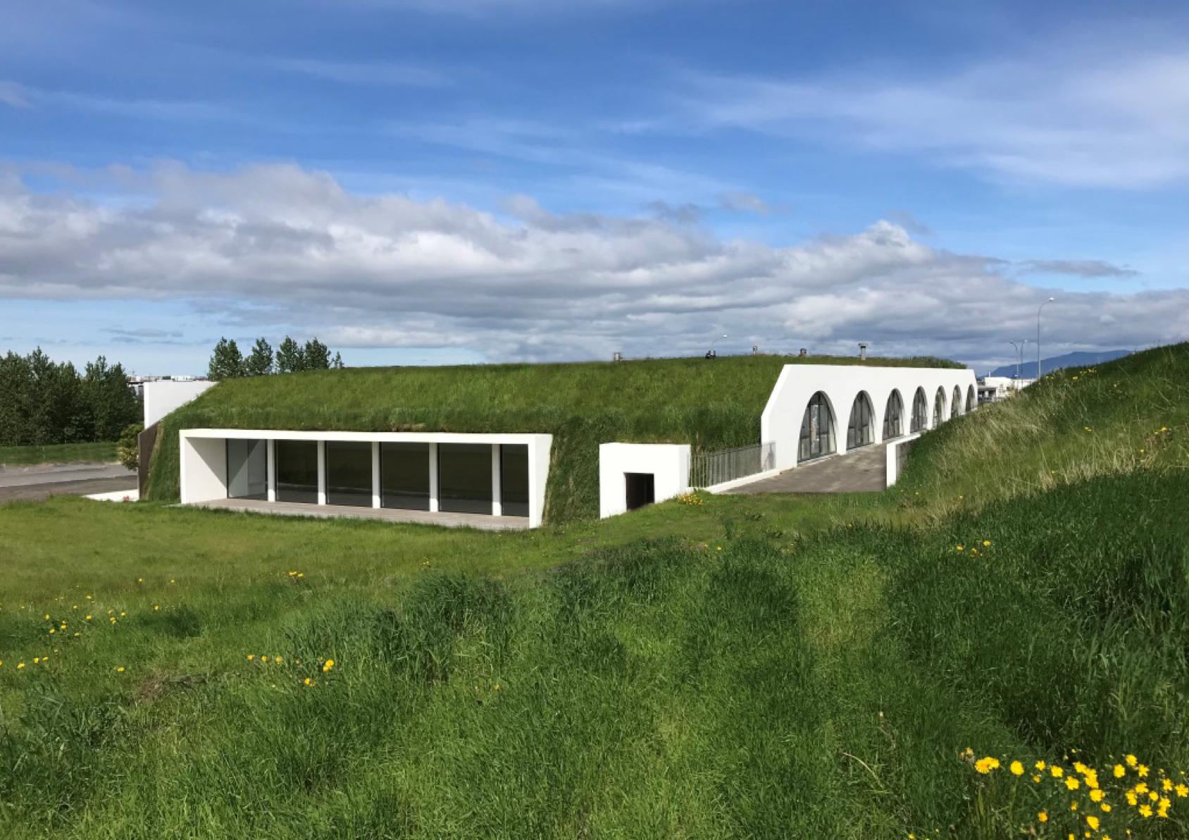 Svona líta kartöflugeymslurnar nú út að sumri til.