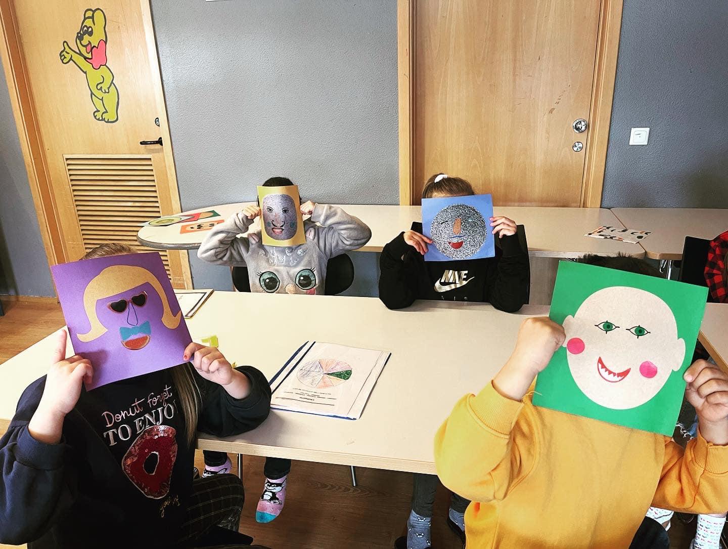 Fjör í skóla- og fjölskyldumiðstöðinni.