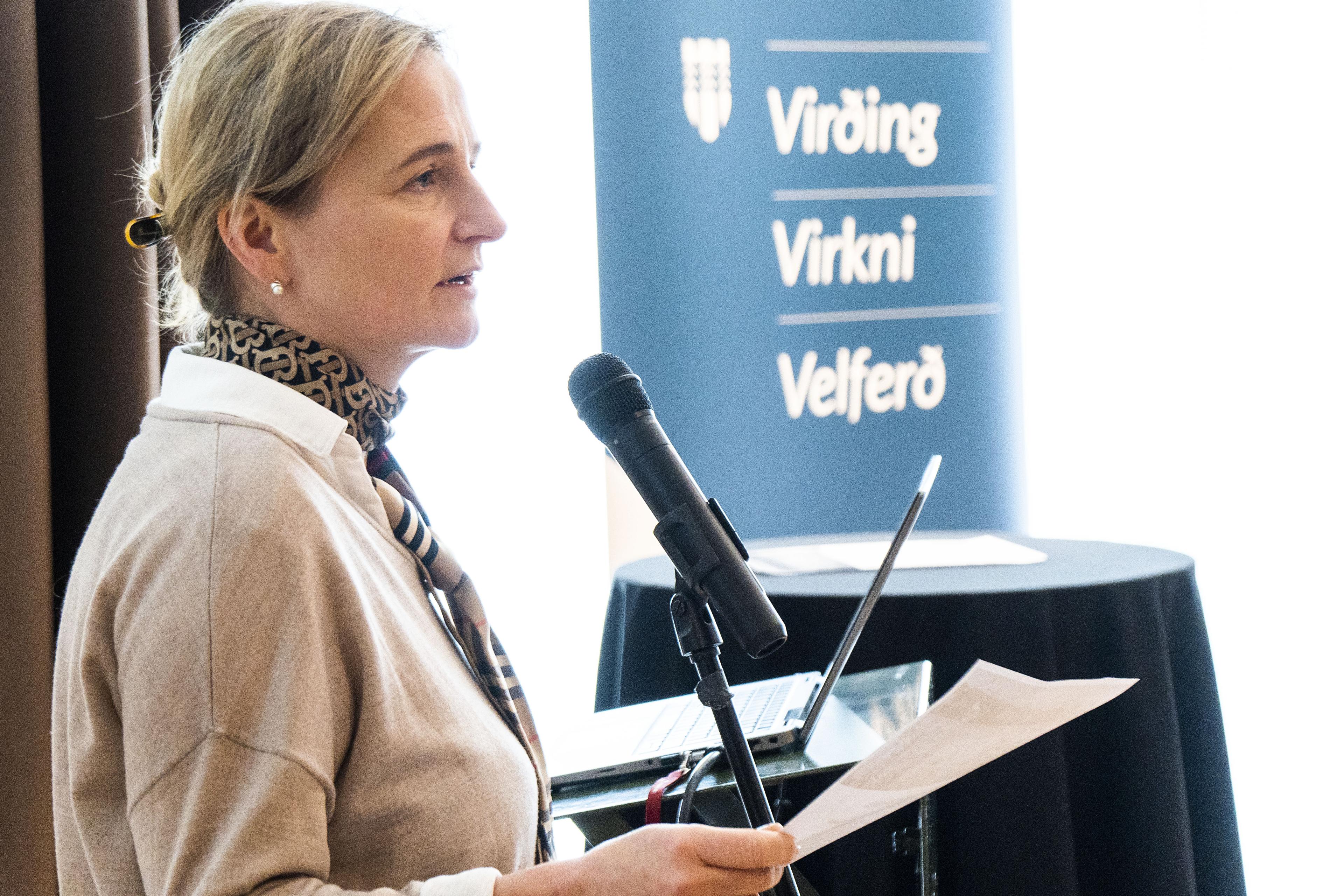 Anna Sigrún Baldursdóttir, skrifstofustjóri öldrunarmála á velferðarsviði, hélt erindi. 