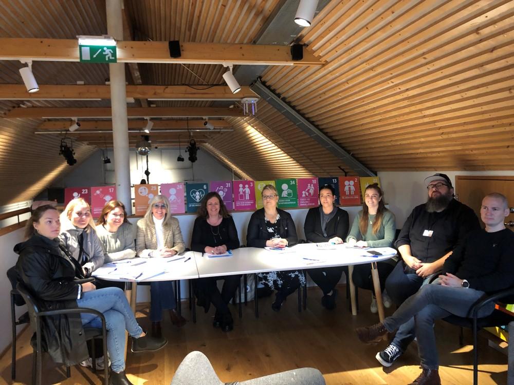 Stjórnendur undirrita samning um að innleiða Réttindaskóli og Réttindafrístund.