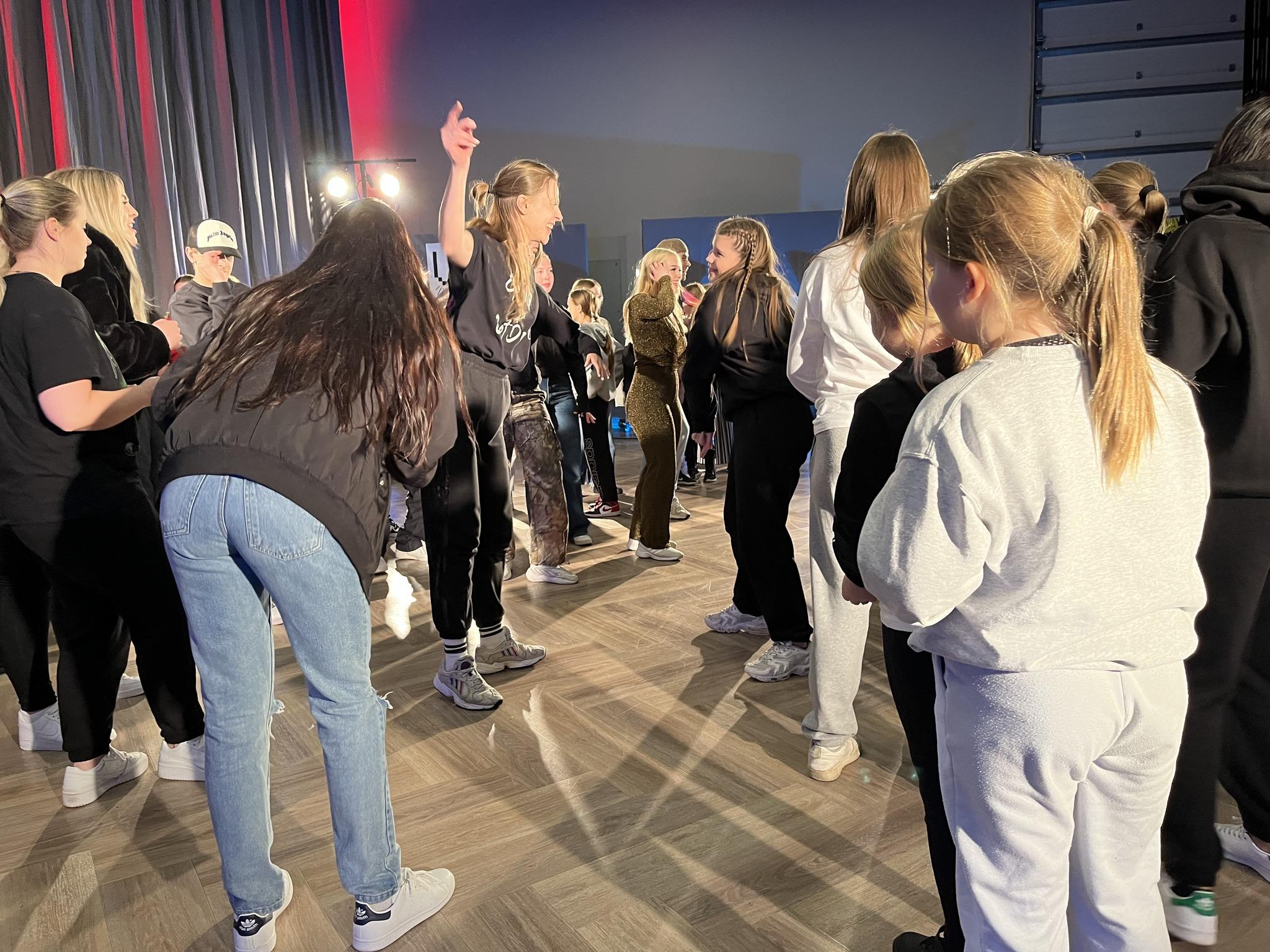 Dansinn dunar á Unglist 2022