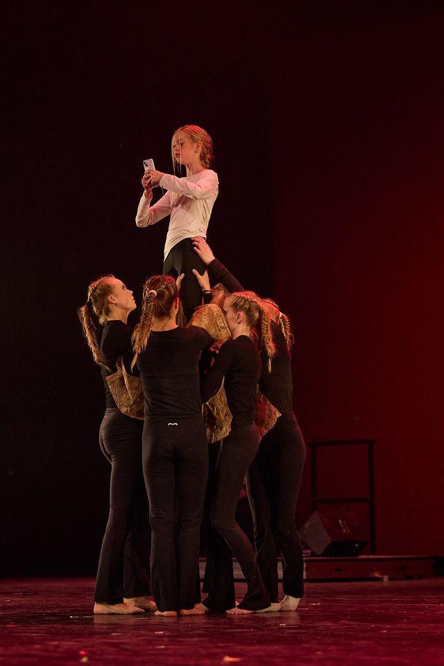 Atriði Álftamýrarskóla í Skrekk 2025.