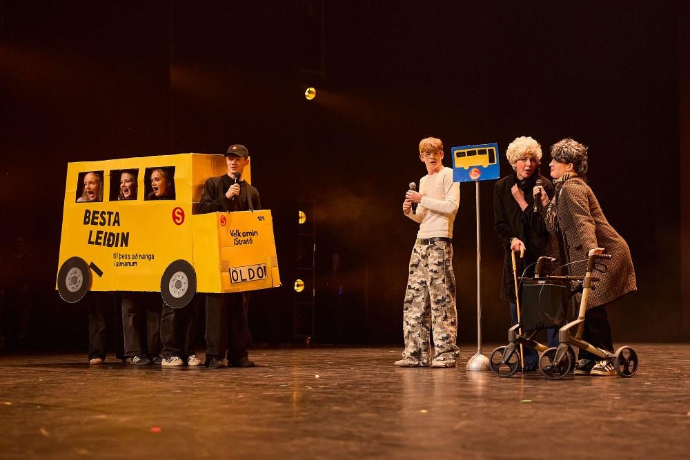 Atriði Ölduselsskóla í Skrekk 2025.