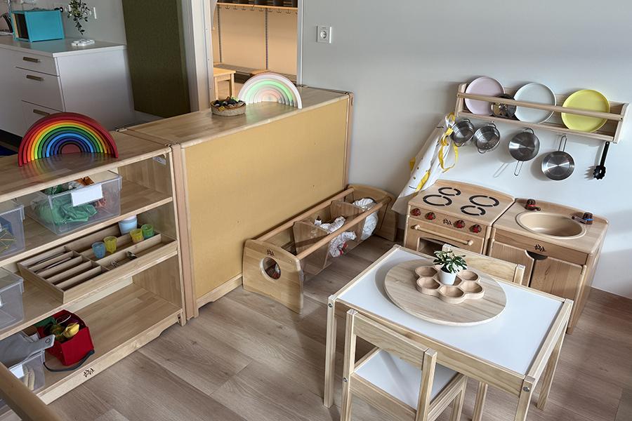 Leikfangaeldhús á leikskólanum Litla Jörfa.