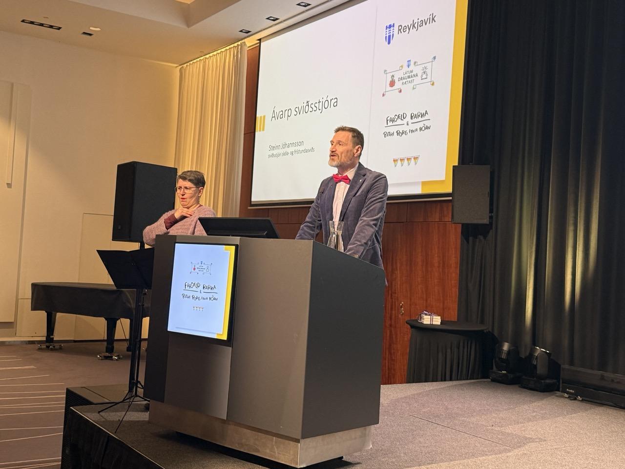 Mynd frá Öskudagsráðstefnu.