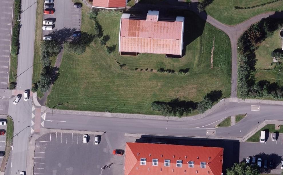 Loftmynd af lóðinni Hraunbergi 1.
