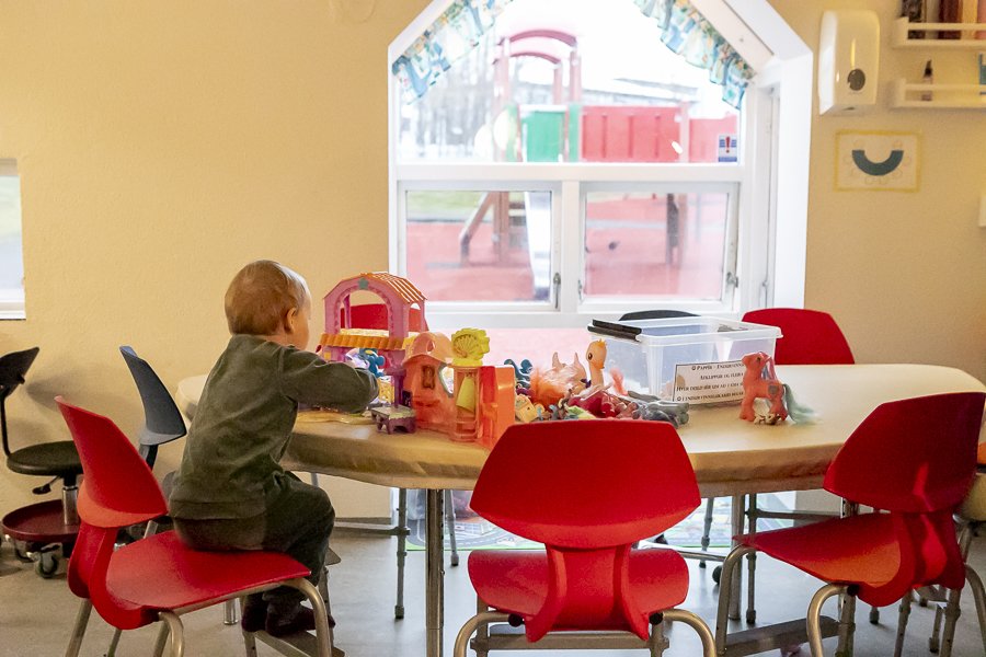 Children playing inside Klettaborg.