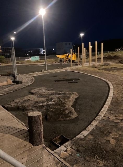 Inná lóðinni má finna svokallaða stubbalögn, nafn við hæfi