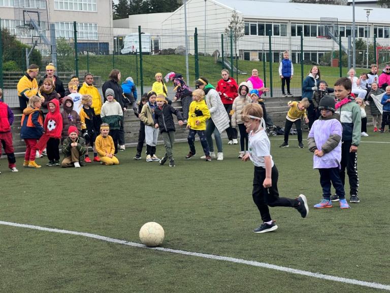 Vítaspyrnukeppni í gangi á Ólympíuhátíðinni í Laugardal.